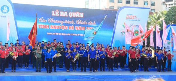 Ho Chi Minh City youth conclude successful summer volunteer campaign hinh anh 1