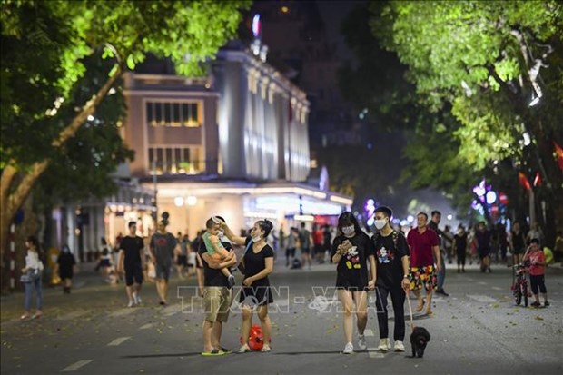 Hanoi’s pedestrian streets closed to prevent COVID-19 hinh anh 1