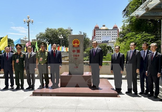 Vietnam, China celebrate 20th anniversary of land border treaty signing hinh anh 2