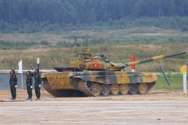 Vietnam’s tank crew secures group’s second place at Army Games hinh anh 1