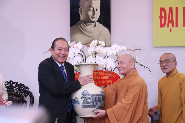 Government leader extends greetings to Buddhist dignitaries on major festival hinh anh 1