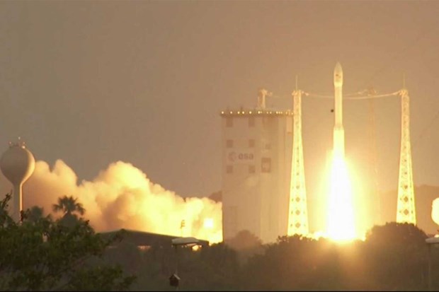 Thailand launches first security satellite into space hinh anh 1