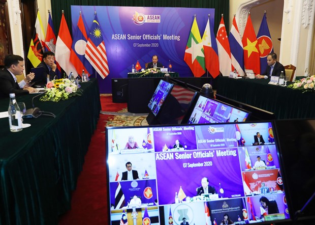 Senior ASEAN officials discuss preparations for AMM-53 hinh anh 1