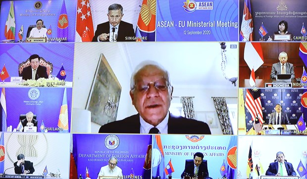 ASEAN step up cooperation with EU, India hinh anh 2