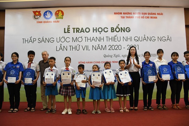 Scholarships assist disadvantaged students’ learning efforts in Quang Ngai hinh anh 1