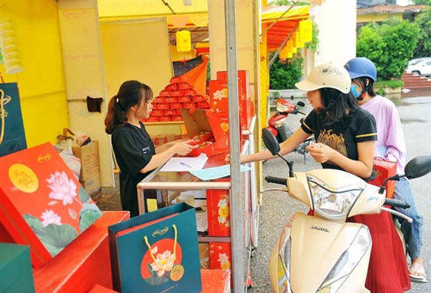 Moon cake market competition heats up hinh anh 1