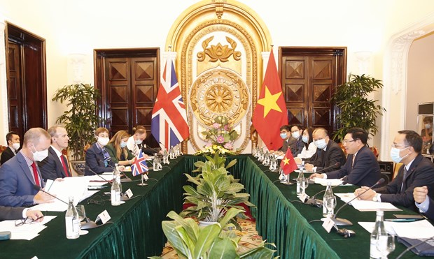 Vietnam, UK to develop strategic partnership to higher level: officials hinh anh 2