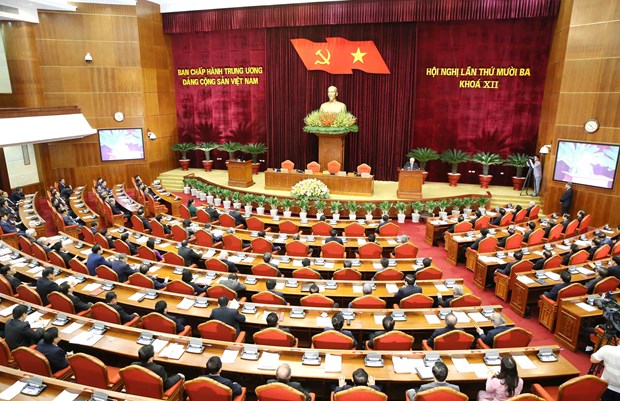 Socio-economic, personnel issues in focus of Party Central Committee’s 13th session hinh anh 1