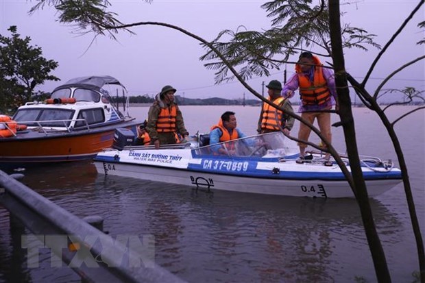 Flood death toll in central region rises to 106 hinh anh 1