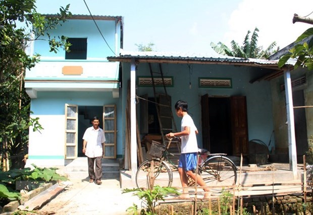 Flood-resilient house building programme benefits over 19,200 households hinh anh 1