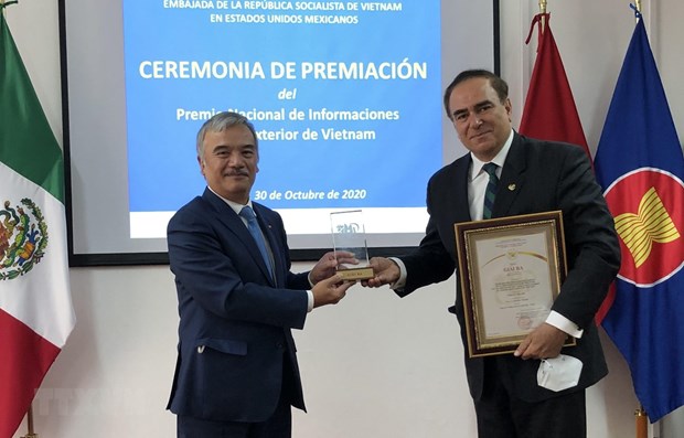 Prizes of National External Information Service Awards granted to Mexicans hinh anh 1