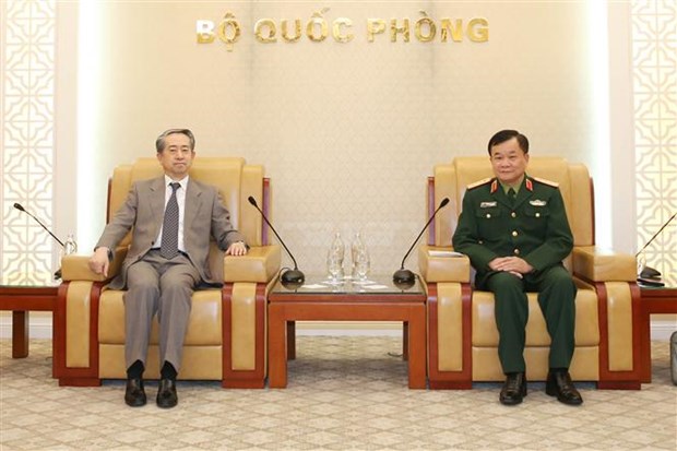 Deputy Defence Minister receives Chinese Ambassador hinh anh 1