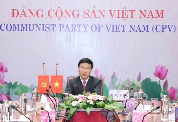 Vietnamese, Cuban Parties enhance friendship hinh anh 1