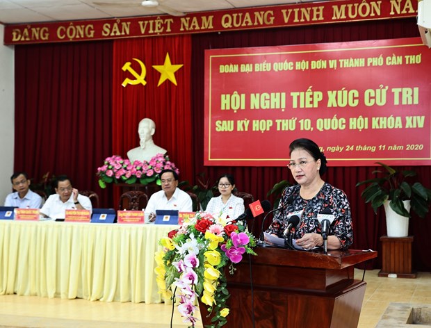 NA Chairwoman meets voters in Can Tho hinh anh 1