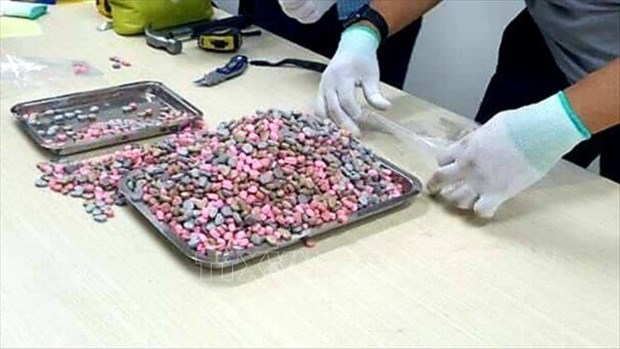 Over 20 kilogrammes of drugs found inside fast-delivery parcels hinh anh 1