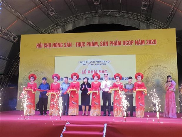 OCOP products on display at Hanoi agriculture fair hinh anh 1
