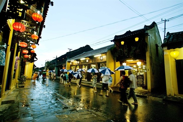 Hoi An ancient town celebrates Heritage Day hinh anh 1