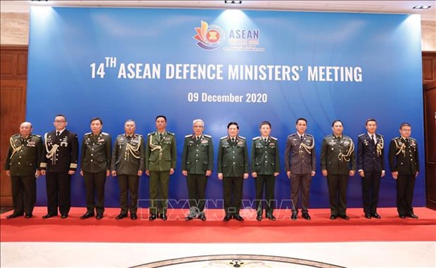 ASEAN ministers adopt joint statement on defence cooperation hinh anh 1