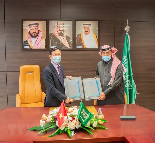 Vietnam News Agency, Saudi Press Agency sign MoU on cooperation hinh anh 1