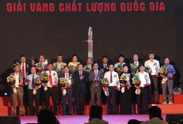 Sixty-one enterprises honoured with Vietnam National Quality Awards 2020 hinh anh 1