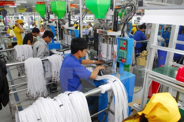 Gov't issues resolutions to develop socio-economy, improve business climate hinh anh 3