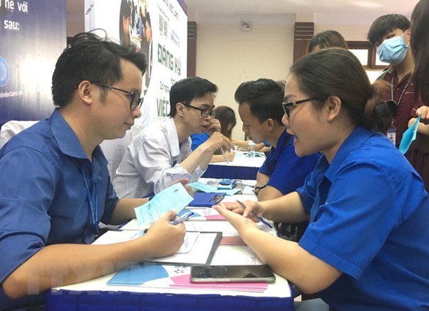 HCM City to have up to 300,000 job vacancies in 2021 hinh anh 1