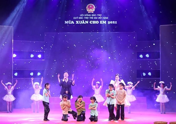Exchange programme raises 6.42 million USD for child care activities hinh anh 1