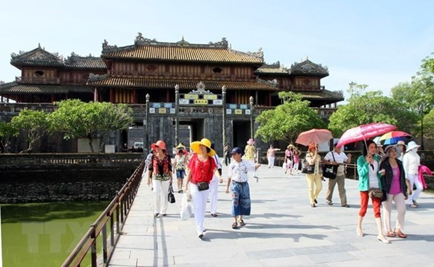 Tourist arrivals to Hue monuments slump in 2020 hinh anh 1