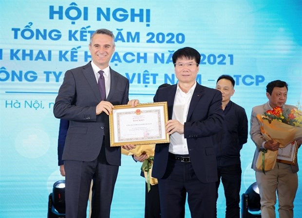 Sanofi Vietnam honoured for contributions to COVID-19 fight hinh anh 1