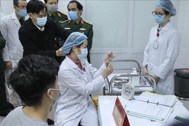 Vietnam completes first phase of Nano Covax human trials hinh anh 1