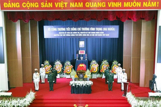 Memorial, burial ceremonies held for former Deputy PM Truong Vinh Trong hinh anh 2