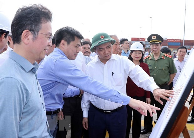 PM wants Cai Mep – Thi Vai seaport complex to be developed to regional standard hinh anh 1