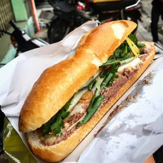 Vietnamese street food popular on Instagram hinh anh 1