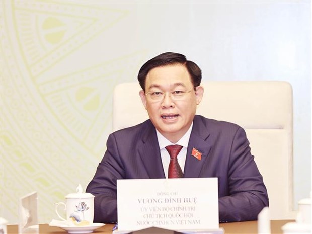 Top legislator holds phone talks with Lao counterpart hinh anh 1