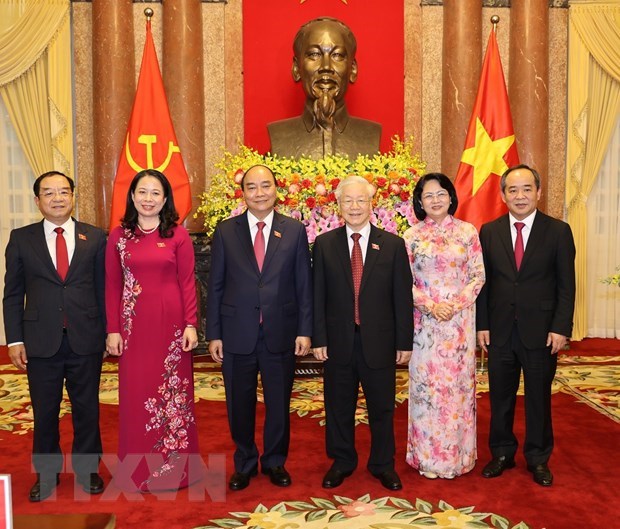 Duty handover ceremony held between former, new State Presidents hinh anh 1