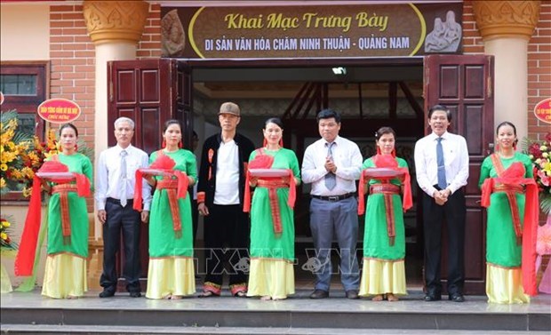 Exhibition of Ninh Thuan - Quang Nam Cham culture underway hinh anh 1