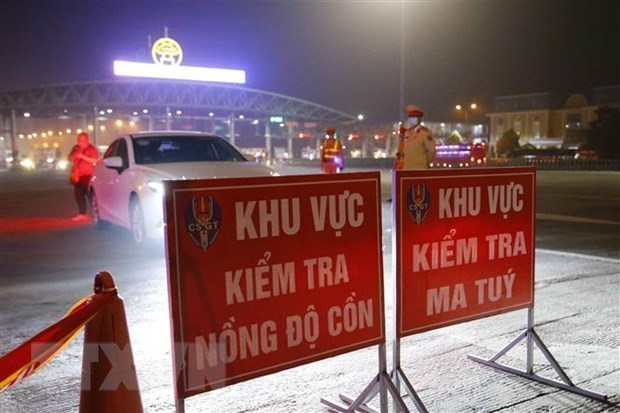 Over 8,700 violations handled on first day of traffic safety campaign hinh anh 1