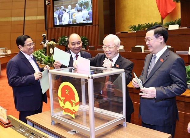 New Vietnamese leaders receive more congratulations hinh anh 1