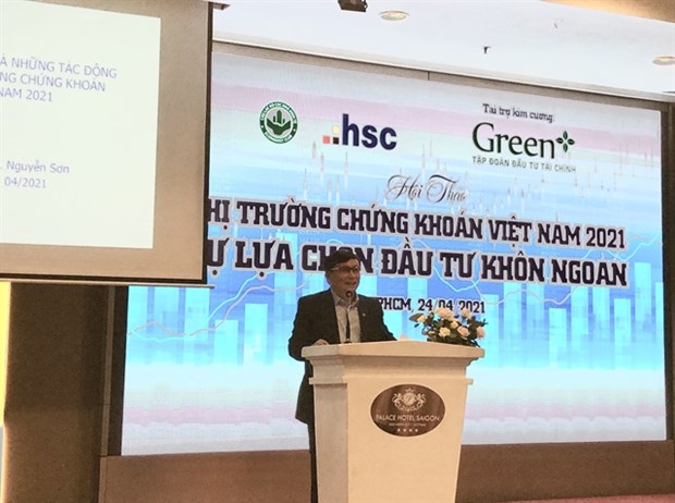 Seminar identifies high-growth sectors in stock market hinh anh 1