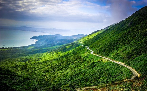 Hai Van Pass named among world's most beautiful drives hinh anh 1