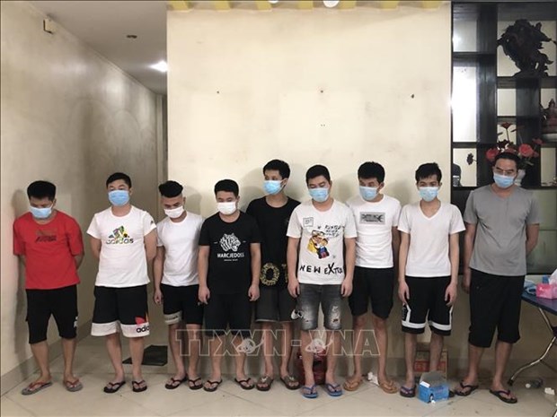 Vinh Phuc, Ho Chi Minh City police deal with illegal entries hinh anh 1