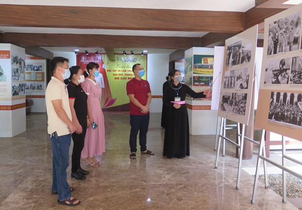Exhibition on President Ho Chi Minh opens at former revolutionary base hinh anh 1
