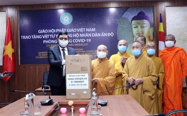 Vietnam Buddhist Sangha offers medical aid for India’s COVID-19 fight hinh anh 1