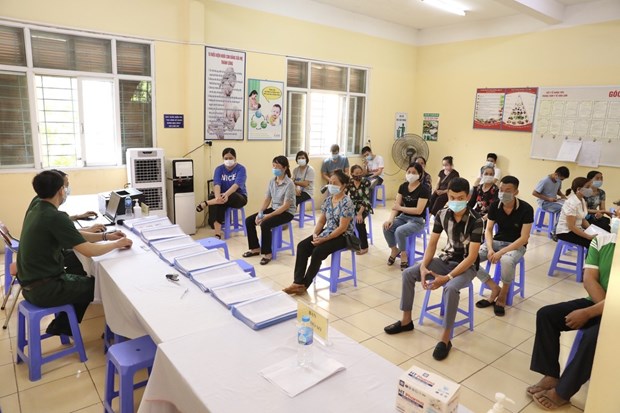 Over 900 more volunteers get Nano Covax shots in third phase of clinical trial hinh anh 2