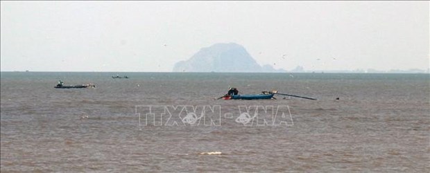 Ships carrying fishermen from Malaysia discovered in Ba Ria – Vung Tau hinh anh 1