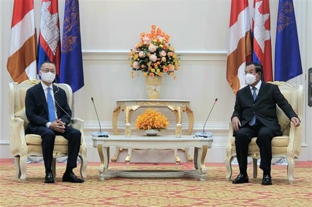 Vietnamese Ambassador bids farewell to Cambodian PM hinh anh 1