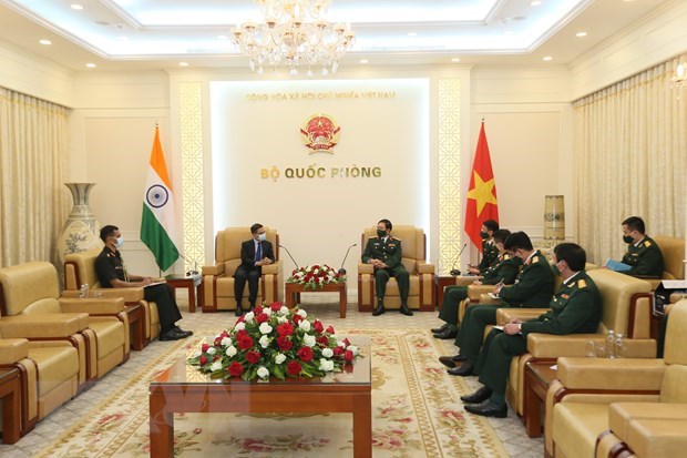 Vietnam beefs up defence ties with RoK, India hinh anh 2