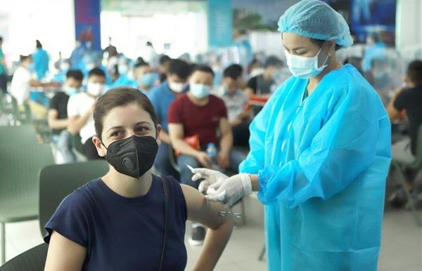 Hanoi ready for largest-ever COVID-19 vaccination campaign hinh anh 1