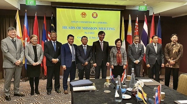 Vietnam chairs meeting of ASEAN Committee in Canberra hinh anh 1