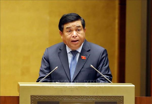 Lawmakers debate five-year public investment plan hinh anh 2